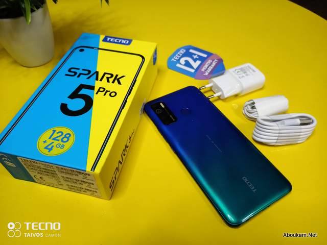 Tecno Spark 5 Pro vidéo déballage premières impressions