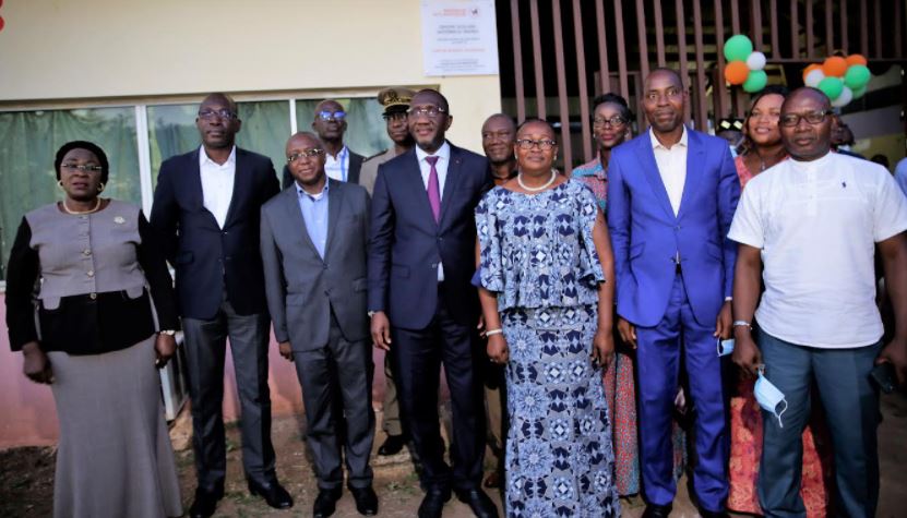 La Banque Atlantique finance la réhabilitation de l’école maternelle Sinzibo de Yamoussoukro