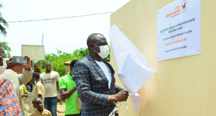 GTA Assurances finance des installations sanitaires au profit de deux établissement scolaires en milieu rural